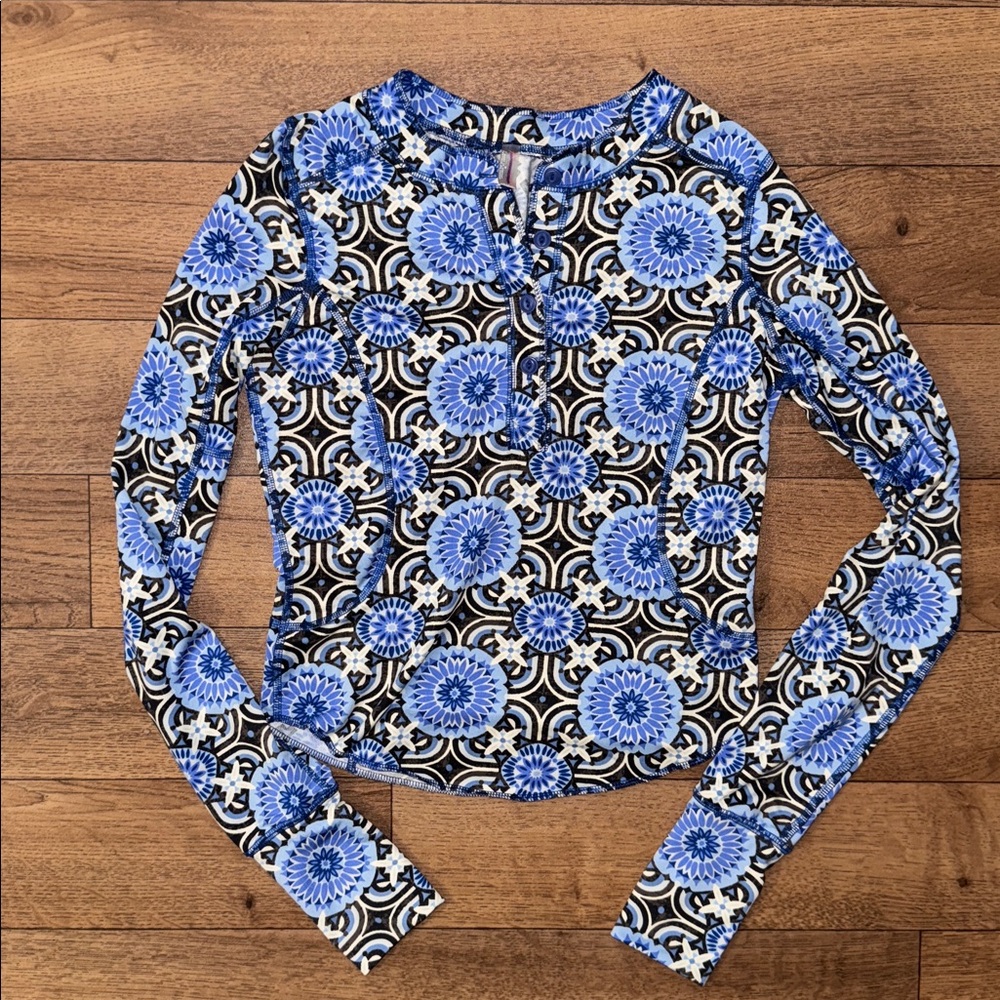 Free People Movement Size Medium Fireside Long Sleeve Base Layer Top Patterned